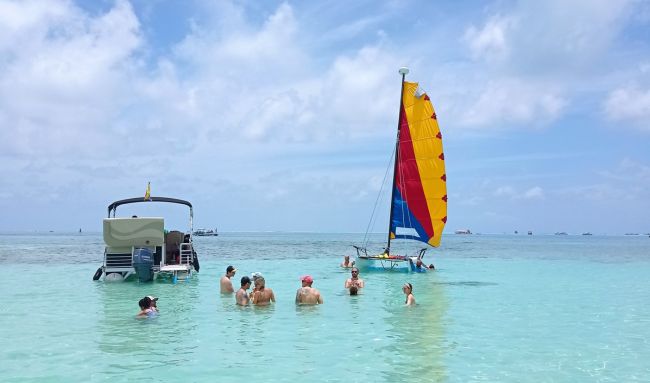 catamarán en san Andrés